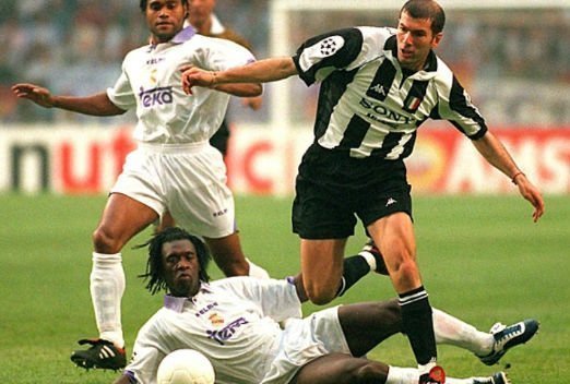 Zidane taking on Real Madrid as a Juventus player